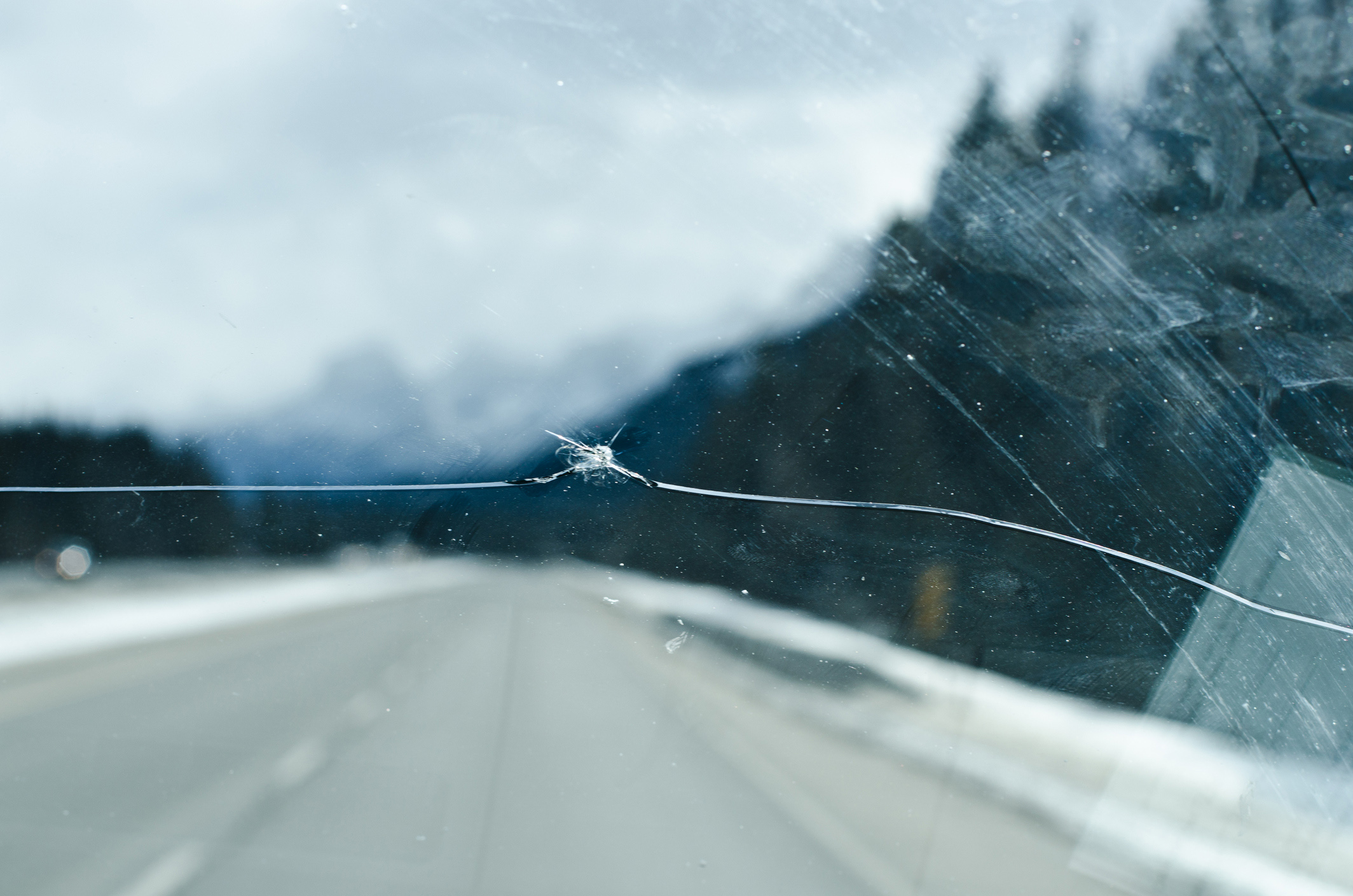 windshield crack