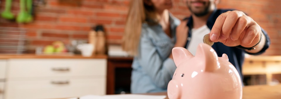 couple saving money couple saving money