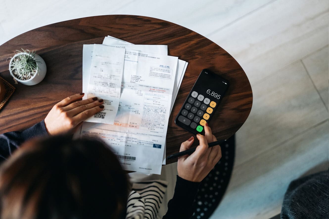 woman balancing her budget